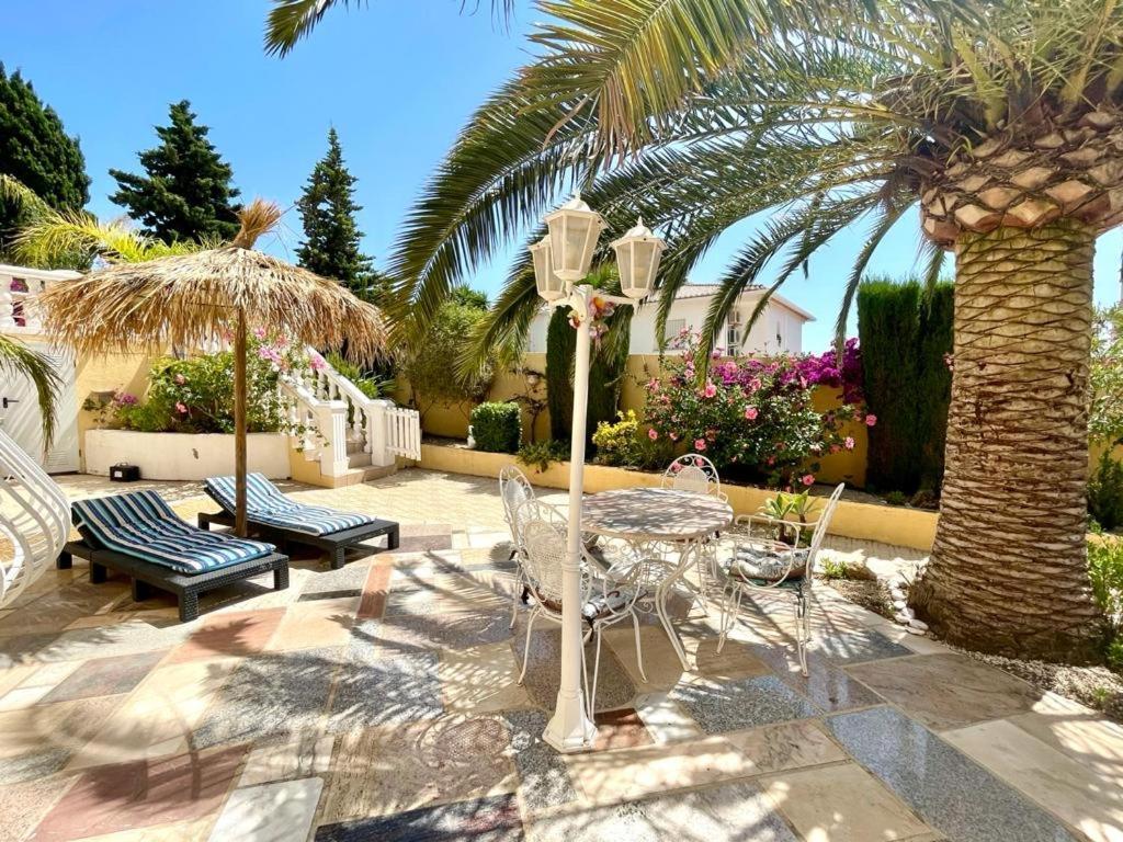 בניסה Villa Eva Asiana Guesthouse With Shared Pool מראה חיצוני תמונה